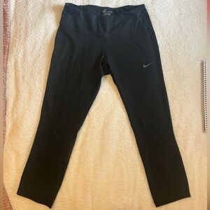 Nike dryfit capri running pants